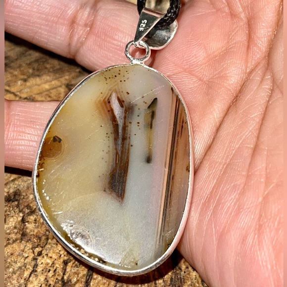 Yellow Stone Montana Fire Agate Pendant 2 1/4” - Picture 3 of 6